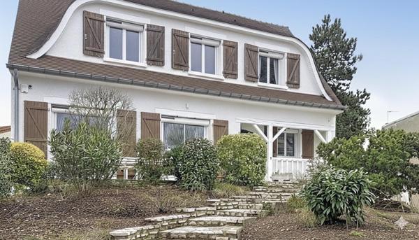 Magnifique Maison Rénovée à La Varenne Saint-Hilaire