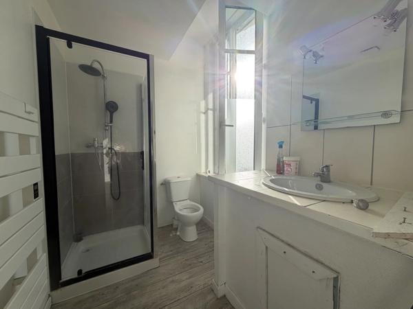 Location                                                      Appartement
                        
                     4 pièces                      71 m2                     à Neuilly-Saint-Front