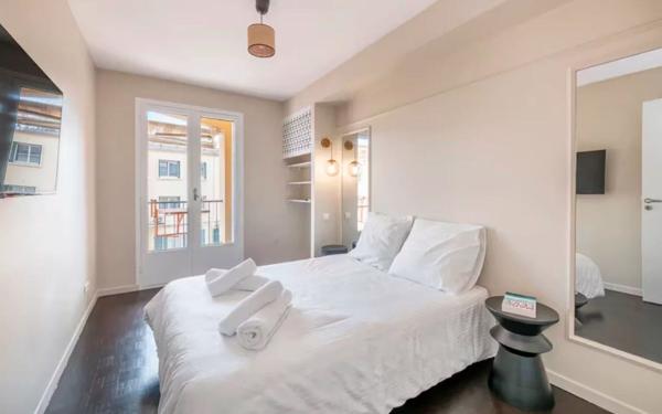 Appartement à vendre    3 pièces • 82 m2 Cannes