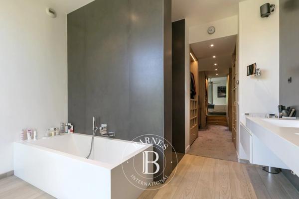 Issy-les-Moulineaux, Maison 4 Chambres -  253 m² à vendre