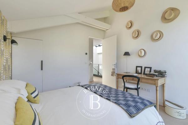 Issy-les-Moulineaux, Maison 4 Chambres -  253 m² à vendre