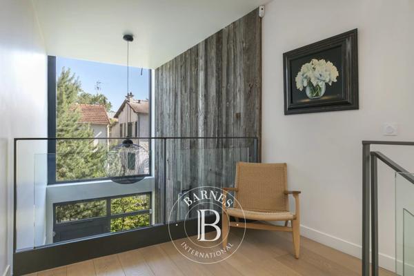Issy-les-Moulineaux, Maison 4 Chambres -  253 m² à vendre