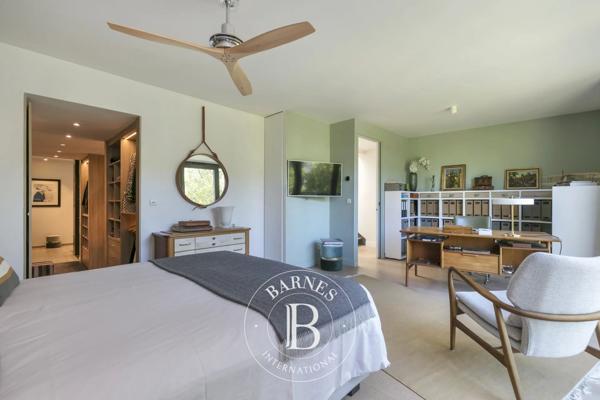 Issy-les-Moulineaux, Maison 4 Chambres -  253 m² à vendre