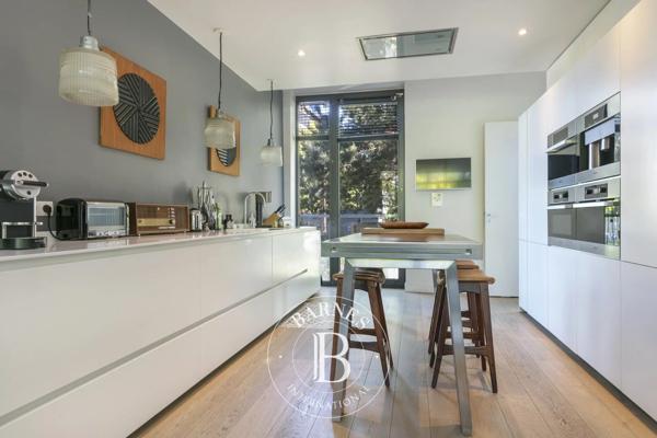 Issy-les-Moulineaux, Maison 4 Chambres -  253 m² à vendre