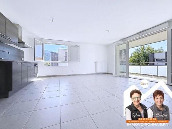 Appartement récent, au calme, ascenseur et grande terrasse