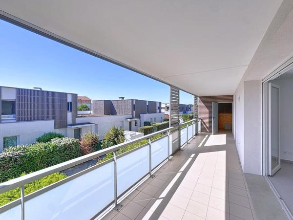 Appartement récent, au calme, ascenseur et grande terrasse