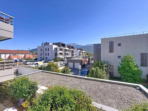 Appartement récent, au calme, ascenseur et grande terrasse