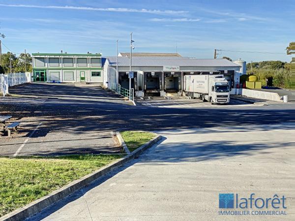 Achat local commercial Bressuire - 4100 m² - 1 072 000 €