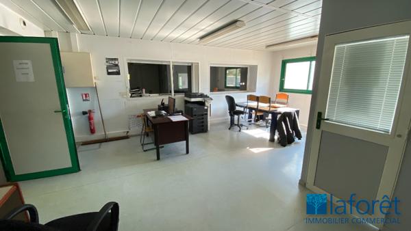 Achat local commercial Bressuire - 4100 m² - 1 072 000 €