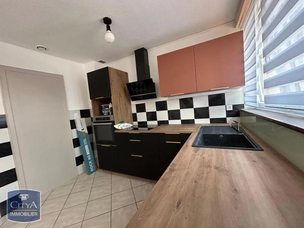 Appartement à louer 3 pièces 68.6m² Belfort (90000)