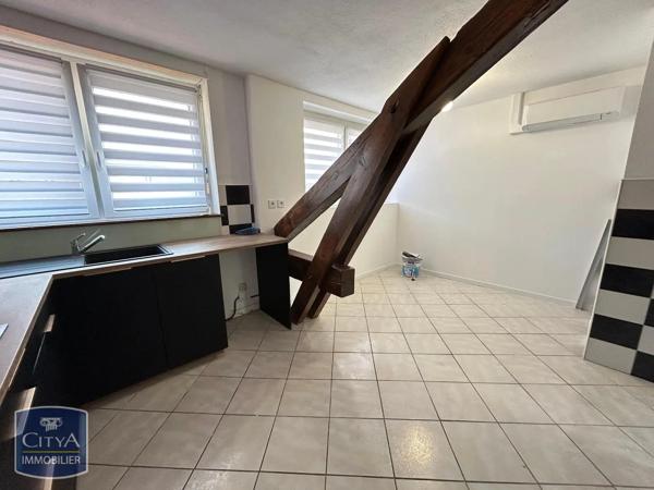 Appartement à louer 3 pièces 68.6m² Belfort (90000)