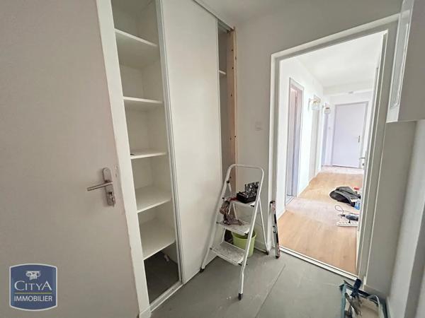 Appartement à louer 3 pièces 68.6m² Belfort (90000)