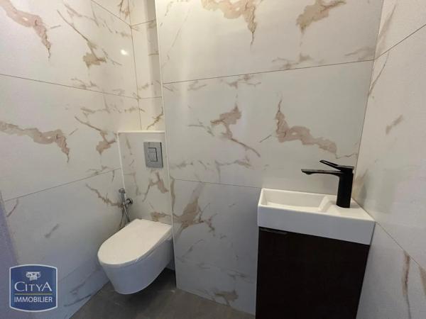 Appartement à louer 3 pièces 68.6m² Belfort (90000)