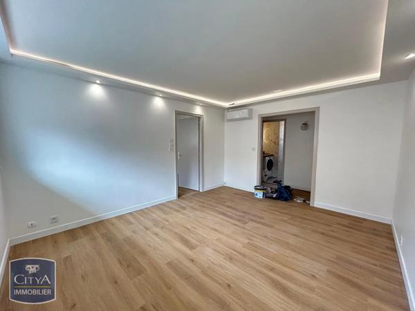 Appartement à louer 3 pièces 68.6m² Belfort (90000)