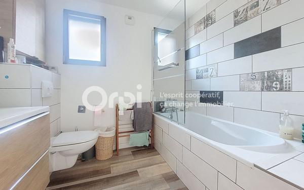 Maison à vendre    5 pièces • 139,63 m2 Gilly-sur-Isère