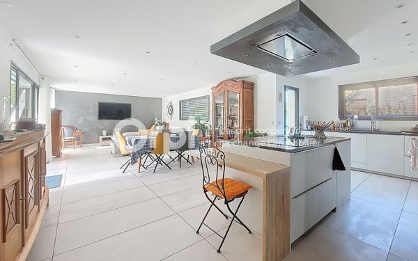 Maison à vendre    5 pièces • 139,63 m2 Gilly-sur-Isère