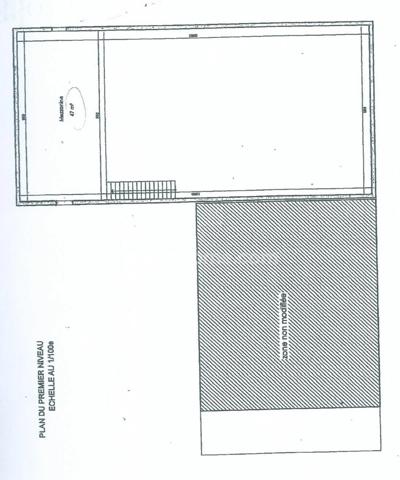 Chateauneuf-les-Martigues, ZAC La Valampe : Locaux professionnels, bureaux, ateliers, hangars + Maison avec piscine