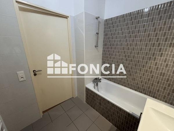 Location Appartement 2 pièces 49.37 m² - 12 14 16 RUE ETIENNE DOLET Cachan 94230