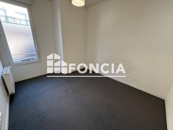 Location Appartement 2 pièces 49.37 m² - 12 14 16 RUE ETIENNE DOLET Cachan 94230