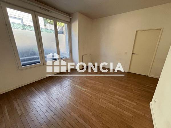 Location Appartement 2 pièces 49.37 m² - 12 14 16 RUE ETIENNE DOLET Cachan 94230