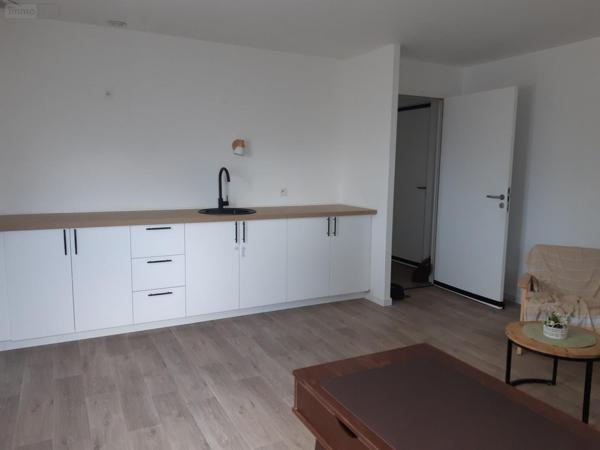 Entrepôt et bureaux à vendre à Languidic dans le Morbihan (56440), ref : 2868-56030
