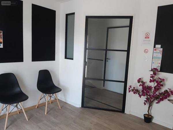 Entrepôt et bureaux à vendre à Languidic dans le Morbihan (56440), ref : 2868-56030