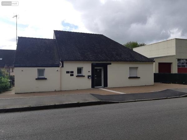 Entrepôt et bureaux à vendre à Languidic dans le Morbihan (56440), ref : 2868-56030