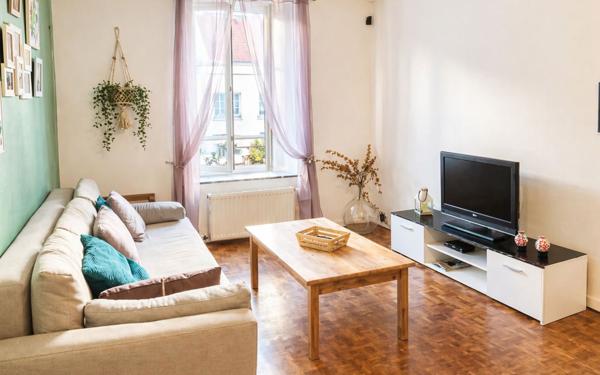 Immeuble à vendre    5 pièces •  Nogent-l'Artaud