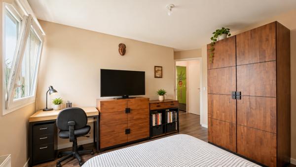 Appartement
         3 pièces
        - 64 m² 229 000 € *