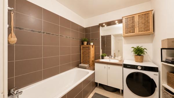 Appartement
         3 pièces
        - 64 m² 229 000 € *