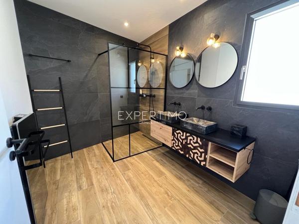 Carqueiranne (83320) Villa neuve avec superbes prestations dans un secteur résidentiel calme