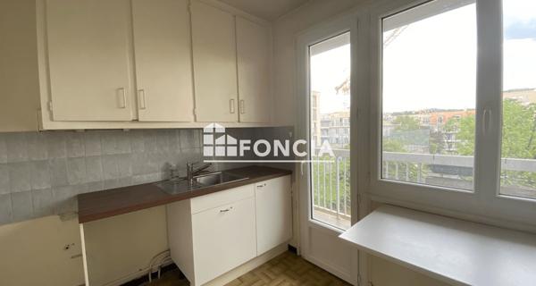 Location Appartement 3 pièces 64.5 m² - Le Plessis-robinson 92350