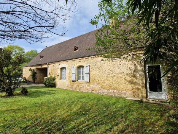 Maison ancienne - Le bugue Propriété avec Maison d'habitation, Maison d'amis, Studio, Piscine, parc et jardin 7418m2 jusqu'à la rivière.