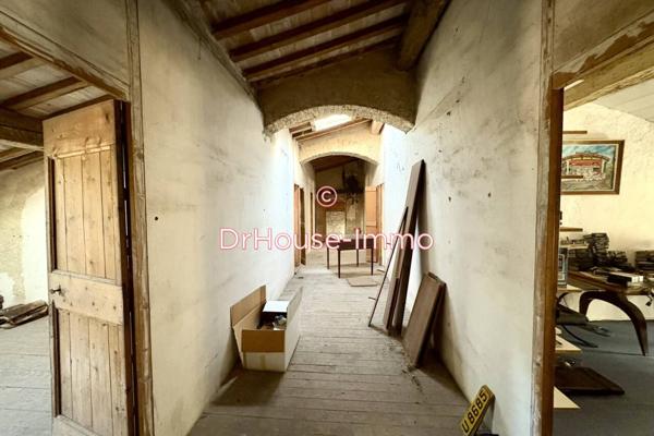 Bien immobilier à vendre 30 pièces de 665 m²