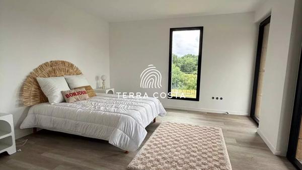 Appartement T5 dernier etage plein sud en lisiere foret