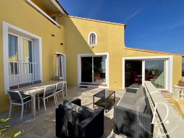 Maison VUE MER & ville de 136m2 - 5 pièces + studio indépendant avec garage