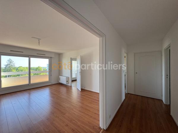 Vente
                Appartement72,7 m² - 3 Pièces -
                    ORLEANS (45000)
