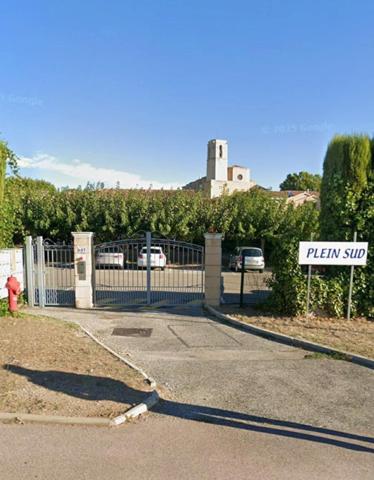 Place de parking dans résidence sécurisée