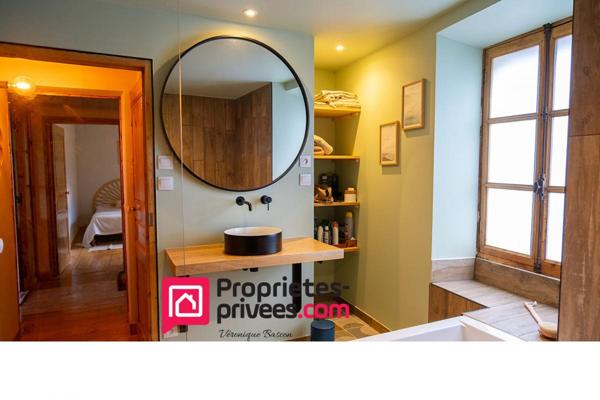 Maison de caractère  Atypique de 210 M2 du 18ème Siècle Rénové