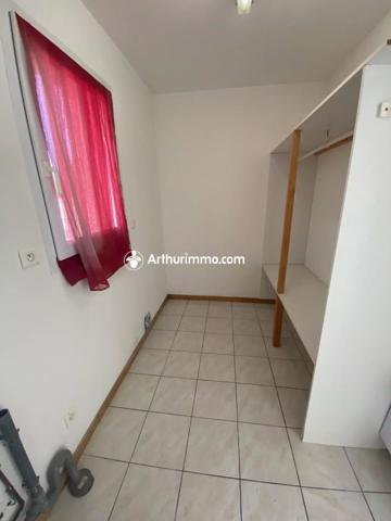 Vente                                                      Maison
                        
                     3 pièces                      69 m2                     à Matha