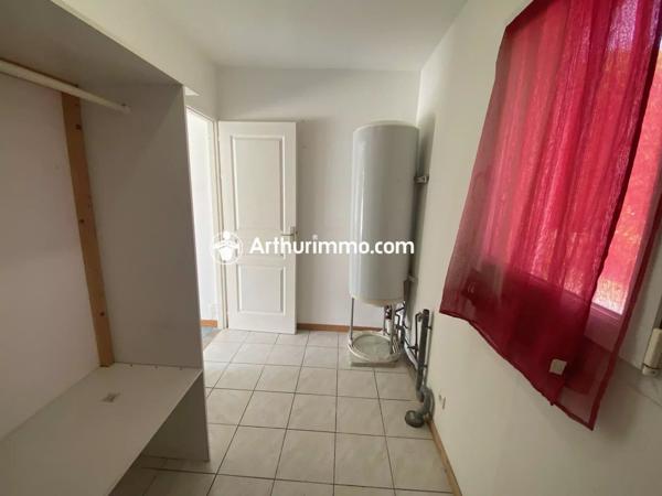 Vente                                                      Maison
                        
                     3 pièces                      69 m2                     à Matha