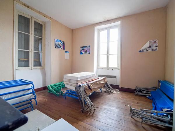 immeuble 10 pièces 283m² à vendre à Riscle