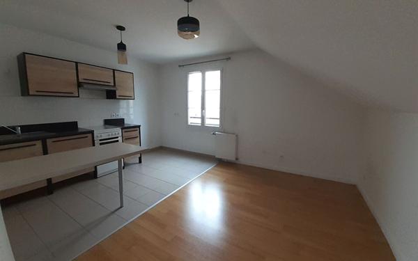Appartement à louer    1 pièce •  Nanteuil-le-Haudouin