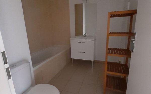 Appartement à louer    1 pièce •  Nanteuil-le-Haudouin