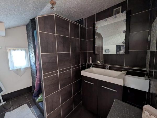 MAISON 5 PIECES AU CALME IDEALEMENT SITUEE