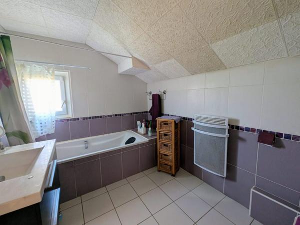 MAISON 5 PIECES AU CALME IDEALEMENT SITUEE