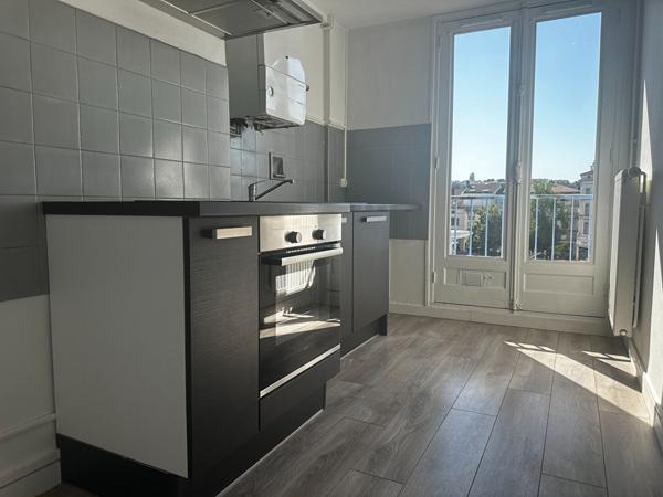 Appartement 57 m² - Place des Vosges à Épinal - Vue canal