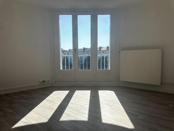 Appartement 57 m² - Place des Vosges à Épinal - Vue canal