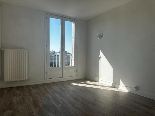 Appartement 57 m² - Place des Vosges à Épinal - Vue canal