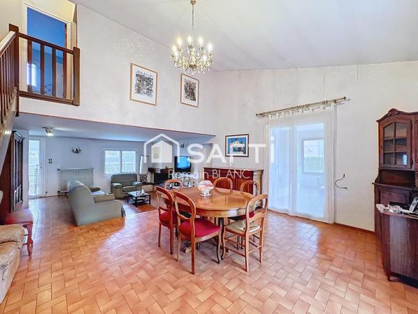 Maison familiale 171 m² avec sous-sol et garage